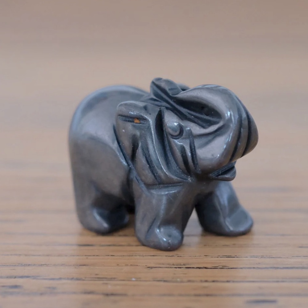 🆕New Hematite Crystal Gemstone Elephant 2”